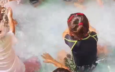 Small kids swimming class